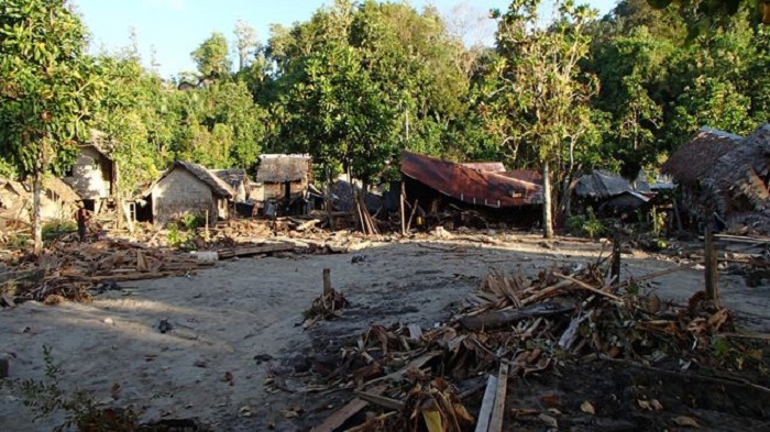 Solomon Islands scrambles to reach areas hit by second major quake 